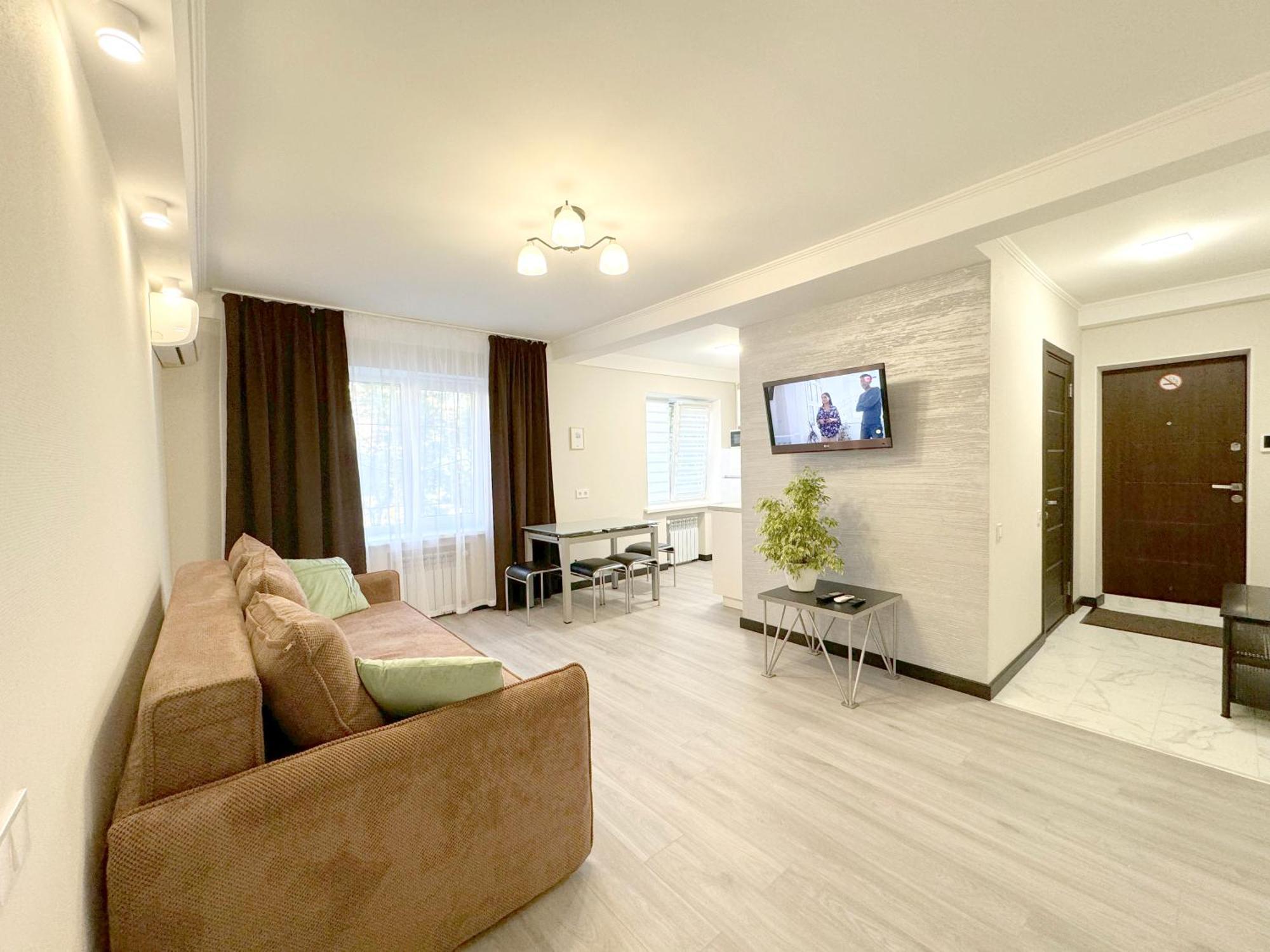 Artal Apartment On Obolonskyi Avenue 16 Kyiv Exterior photo