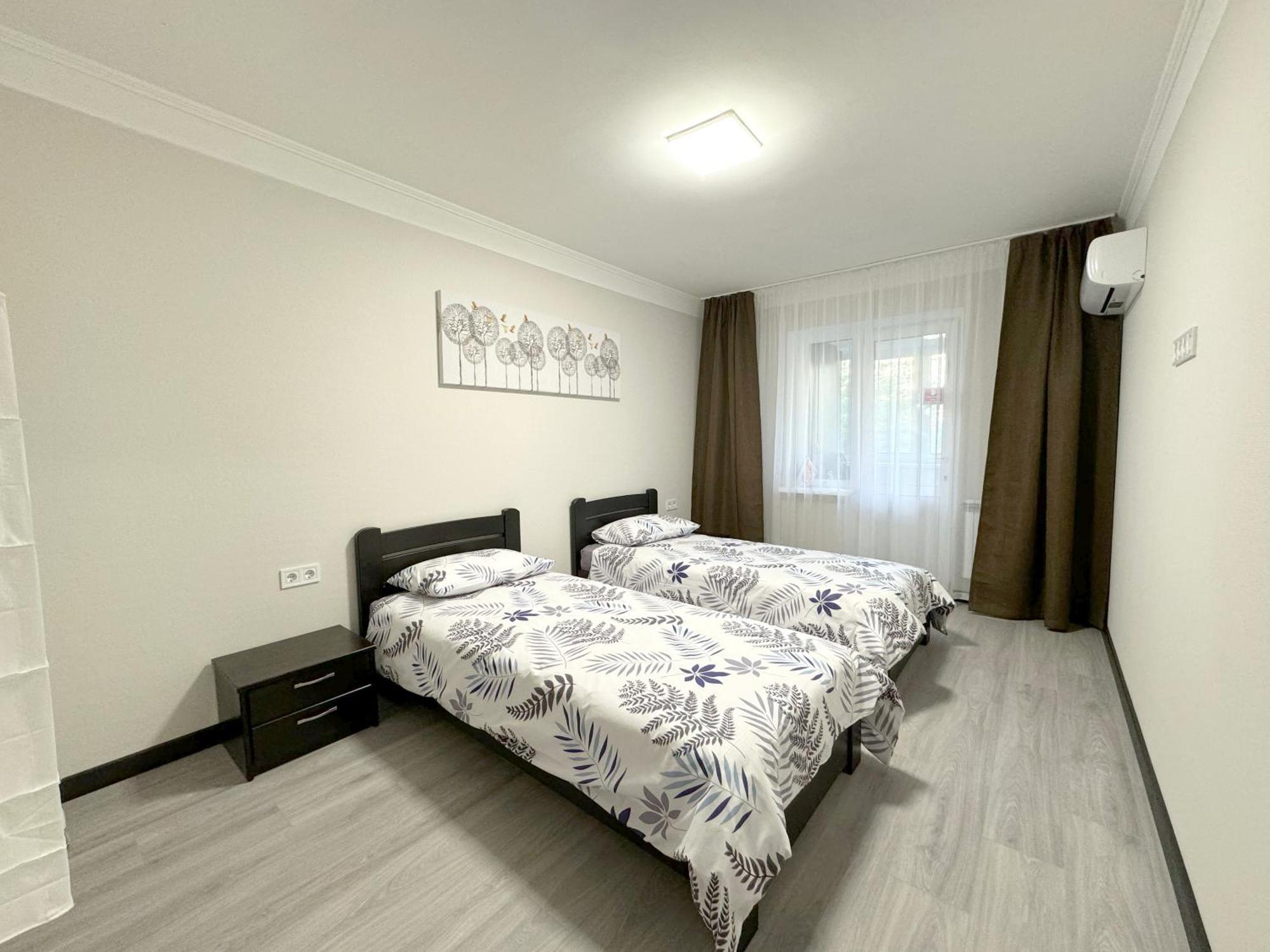 Artal Apartment On Obolonskyi Avenue 16 Kyiv Exterior photo